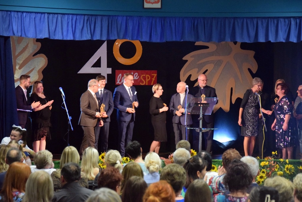 Szkoła Podstawowa nr 7 w Suwałkach ma 40 lat | Wiadomości Suwałki